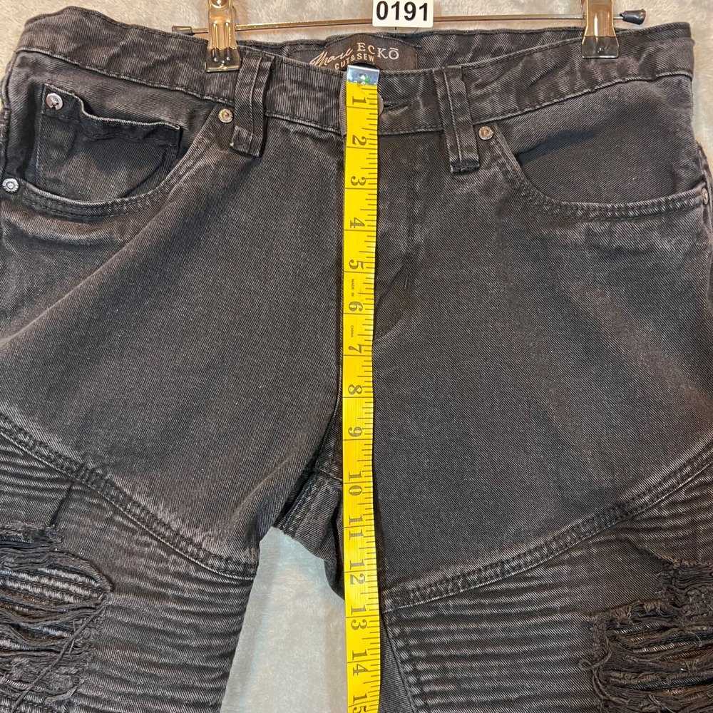 Marc Ecko Cut And Sew‎ Mens Black Shorts Size 32 Distressed Motto - Picture 4 of 12